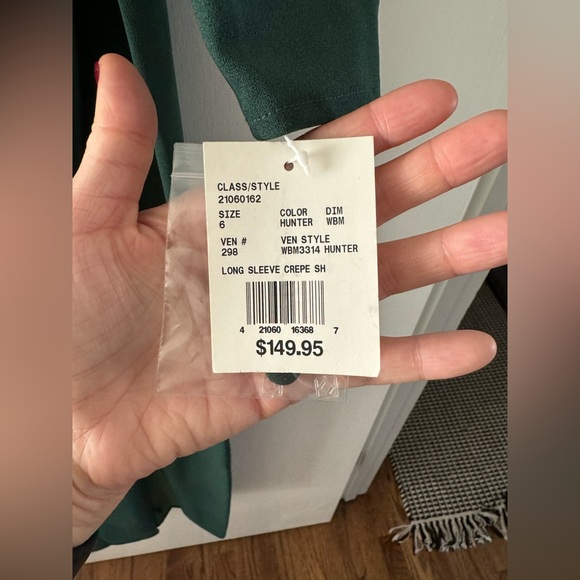 David’s Bridal Hunter Green Crepe Dress - Picture 5 of 6